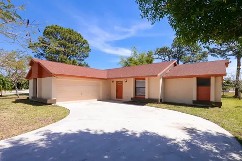 2141 SE Triumph Road Port St Lucie FL 34952