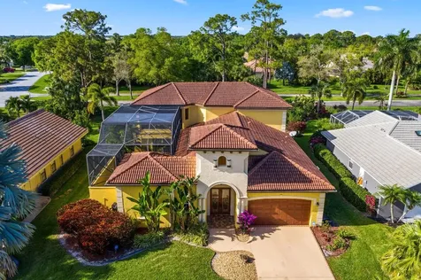 1207 SW Paradise Cove Port St Lucie FL 34986