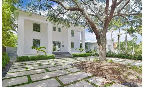 777 Lakeview Drive Miami Beach FL 33140