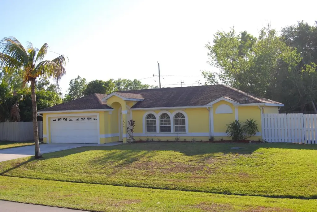 2514 SE Rock Springs Drive Port St Lucie FL 34952