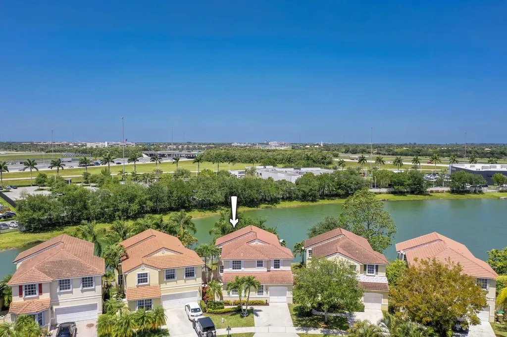 4917 SW 153rd Avenue Davie FL 33331