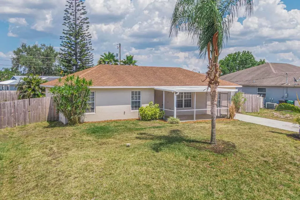 4473 SW Idlewild Street Port St Lucie FL 34953