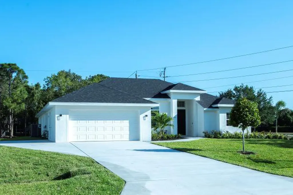 3024 SE Galt Circle Port St Lucie FL 34984