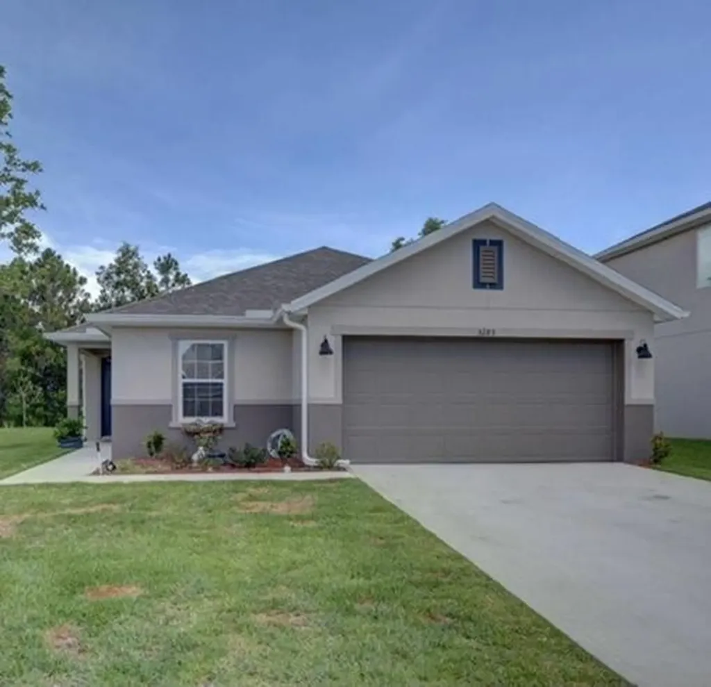 5285 NW Pine Trail Circle Port St Lucie FL 34983