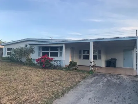 2111 Lake Bass Circle Lake Worth FL 33461