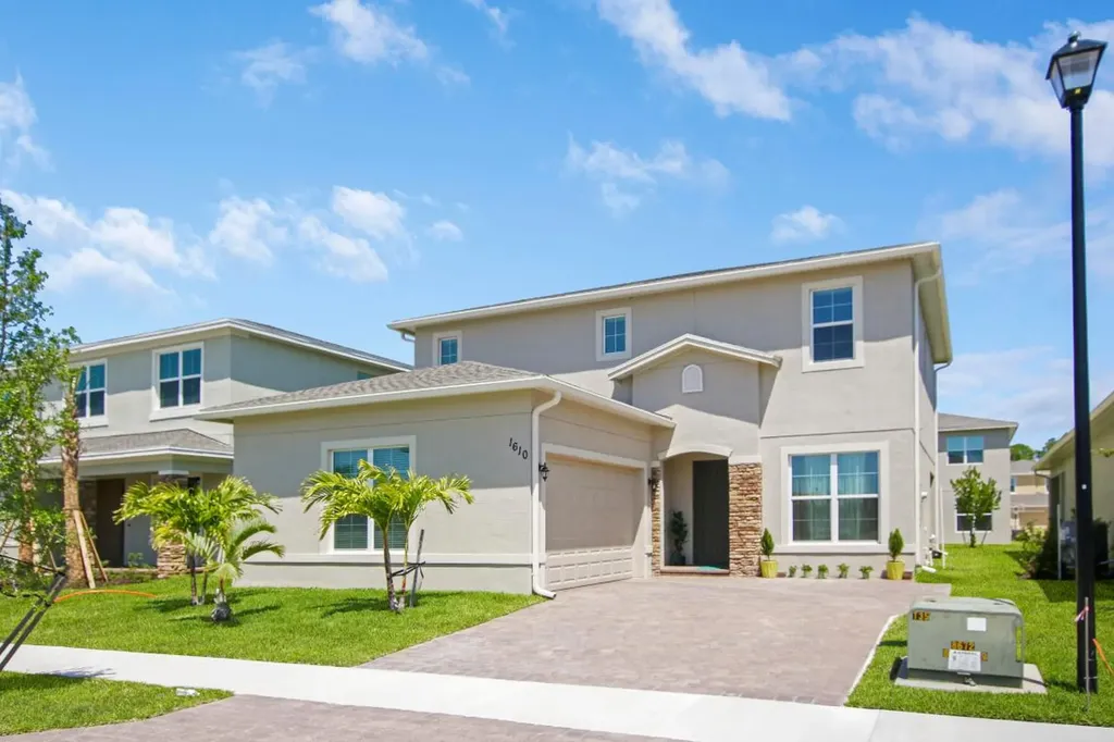 1610 NW Vivanco Street Port St Lucie FL 34986