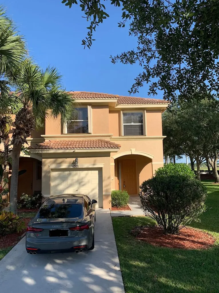 371 River Bluff Lane Royal Palm Beach FL 33411