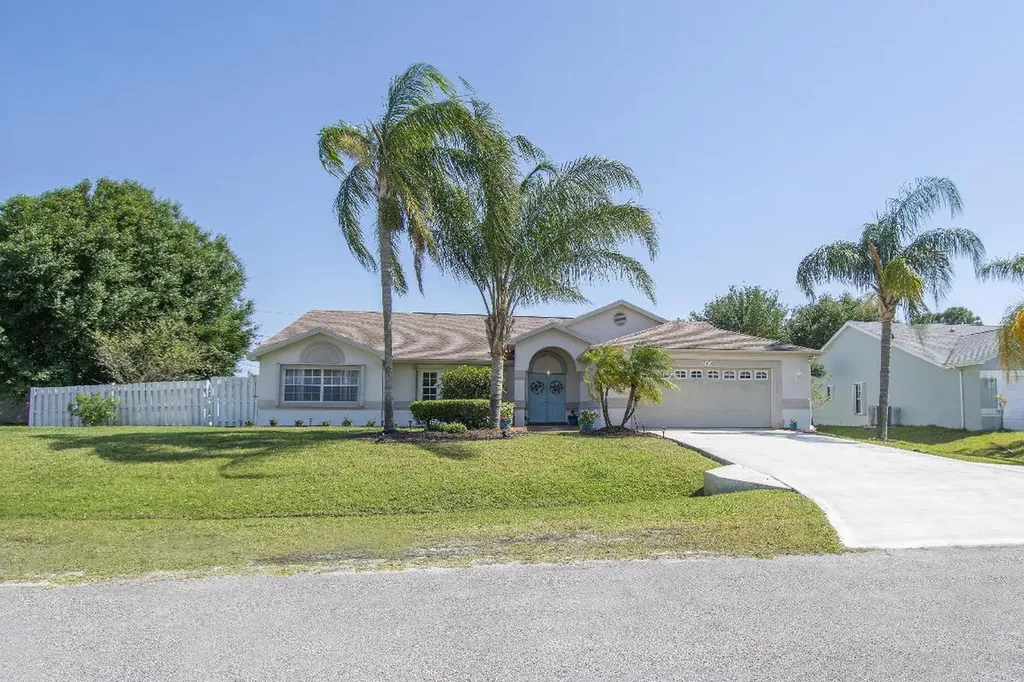 3404 SE Bevil Avenue Port St Lucie FL 34984