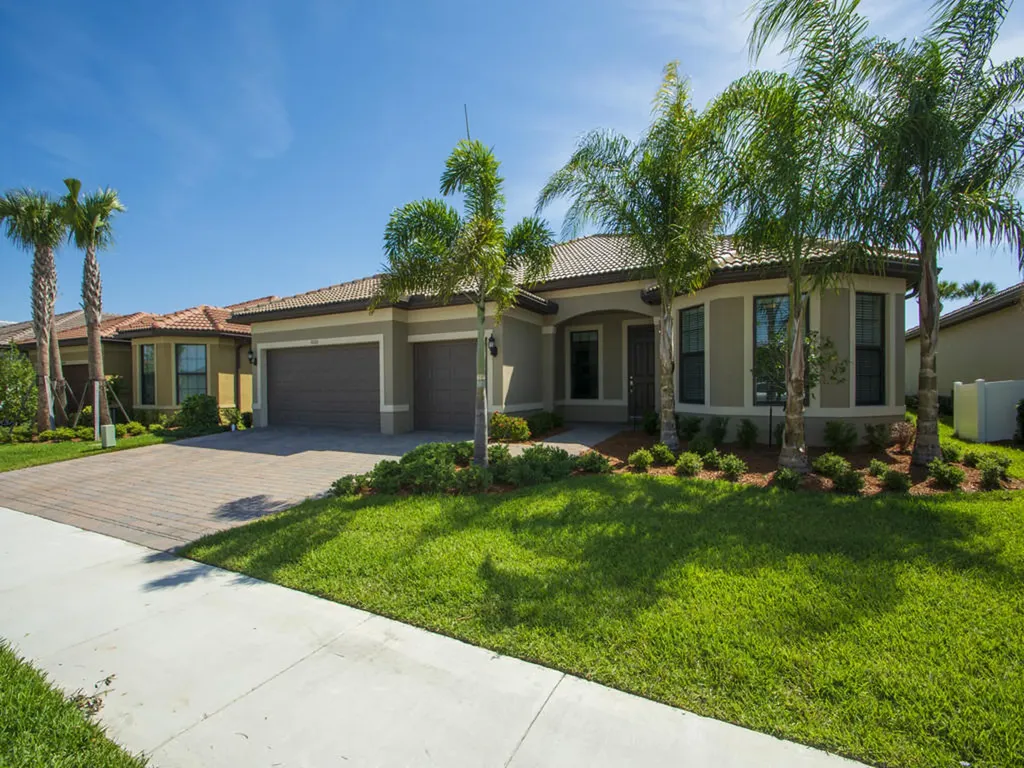 5020 Monroe Circle Vero Beach FL 32967