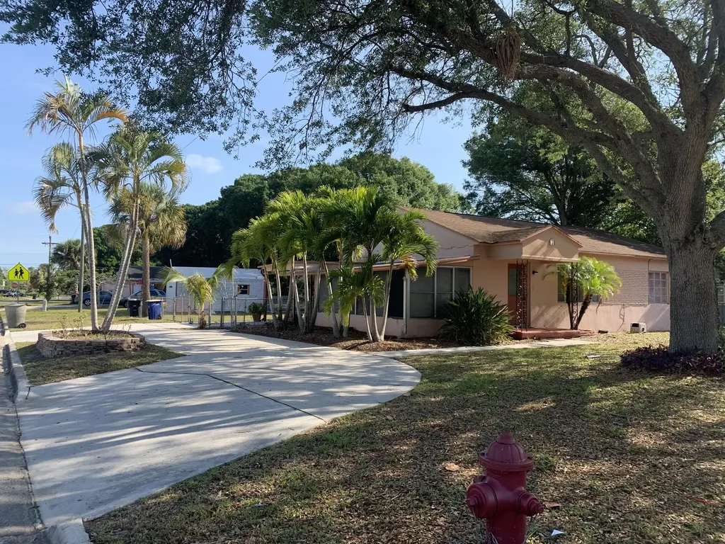 1012 Nebraska Avenue Fort Pierce FL 34950