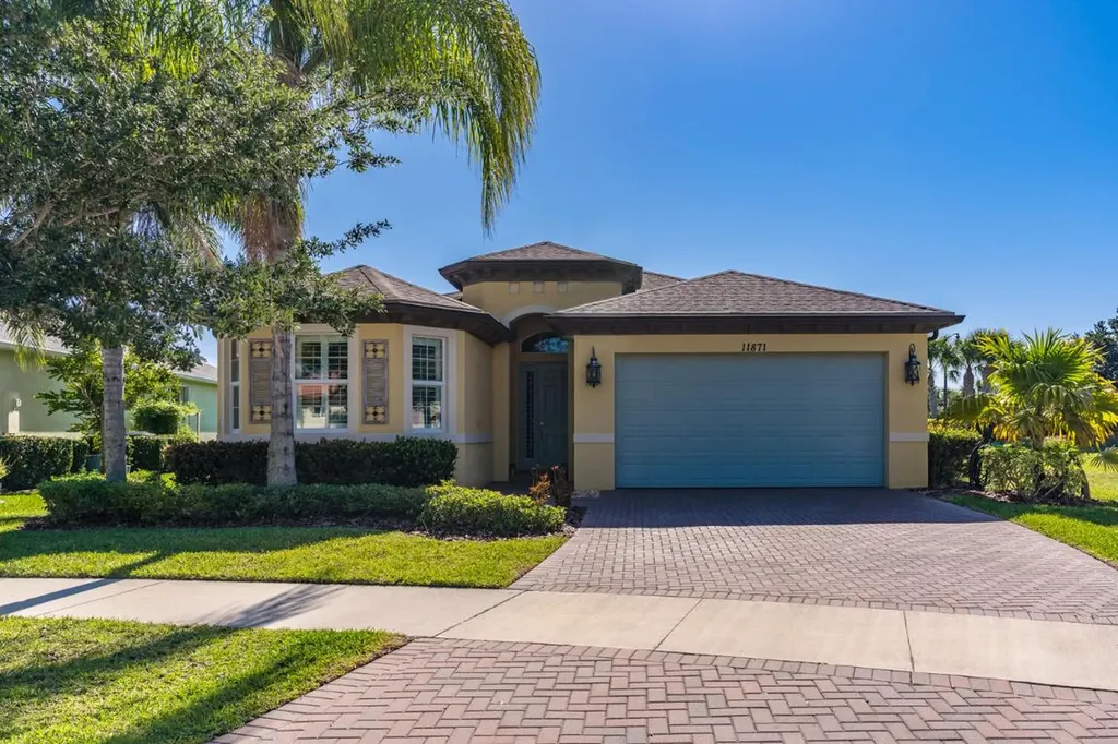 11871 SW Crestwood Circle Port St Lucie FL 34987