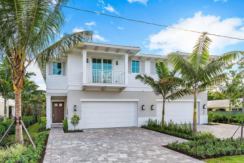 426 NE Wavecrest Way Boca Raton FL 33432