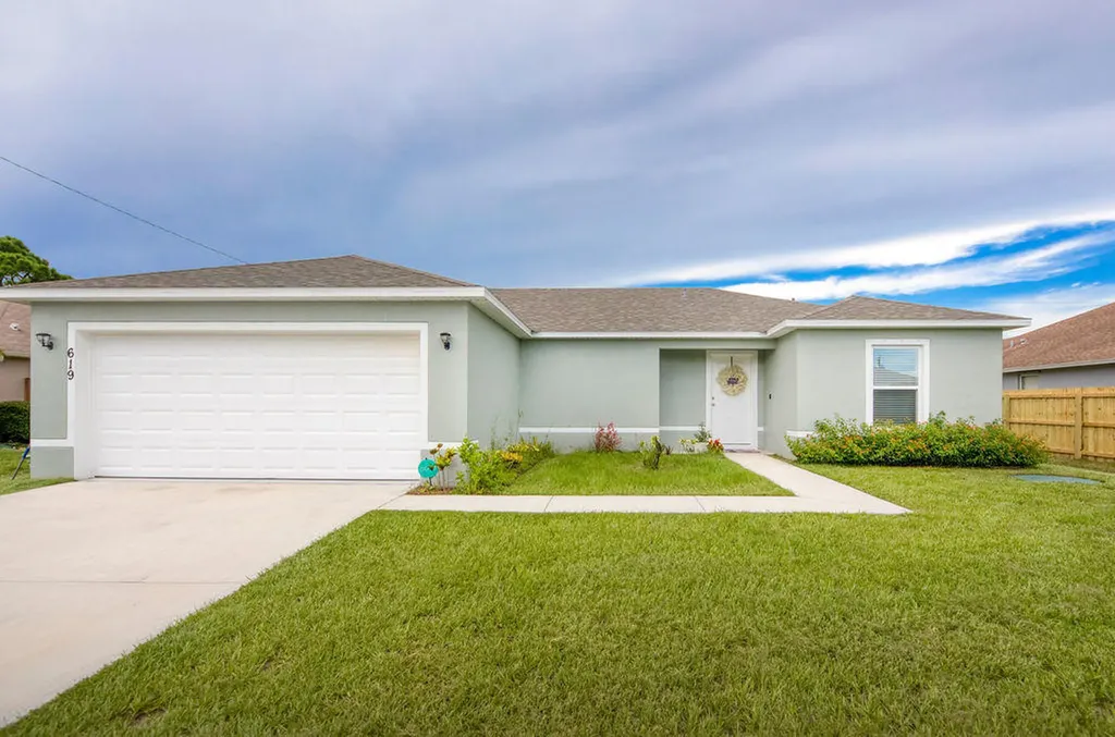 619 SW Bacon Terrace Port St Lucie FL 34953