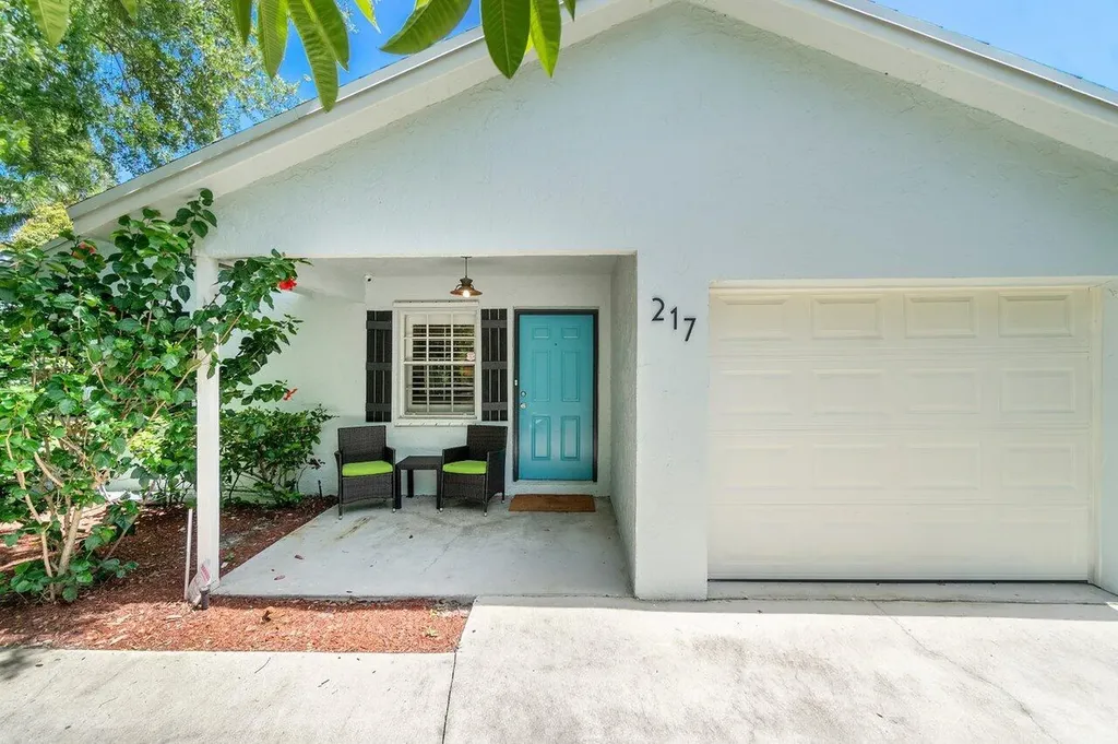 217 NE 10th Street Delray Beach FL 33444