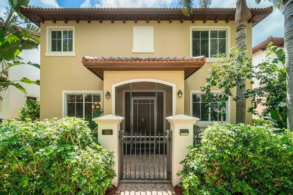 580 NW Browning Way Boca Raton FL 33432