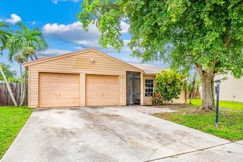 5290 Canal Circle W Lake Worth FL 33467