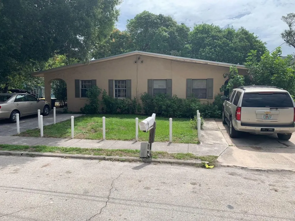 136 Alma Court Fort Pierce FL 34950
