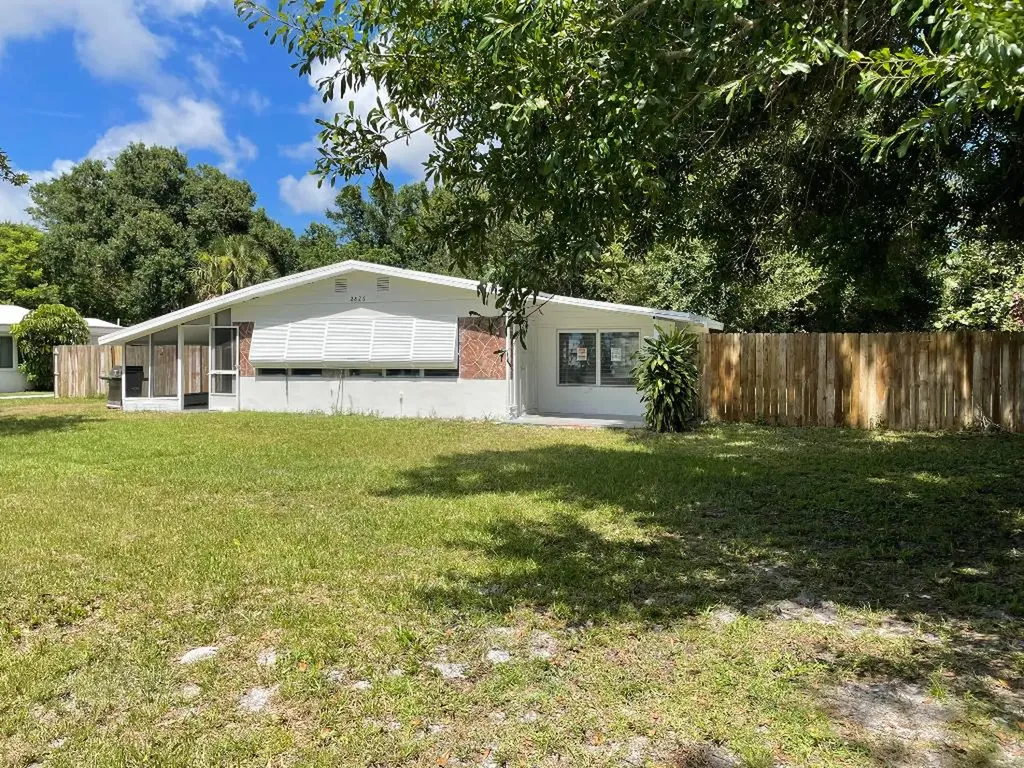 2826 58th Court Vero Beach FL 32966