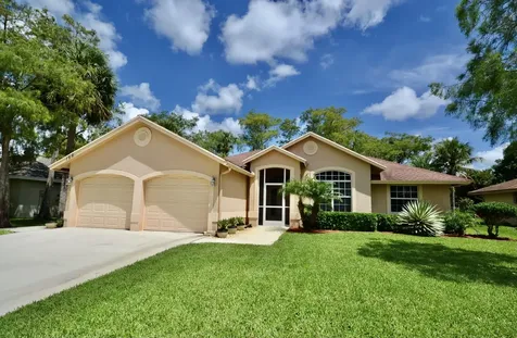 126 Kings Way Royal Palm Beach FL 33411