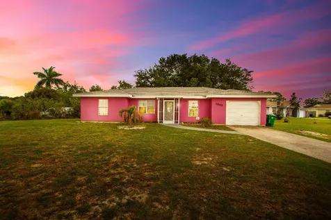 1842 SE Oxmoor Court Port St Lucie FL 34952