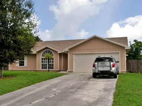 1319 SE Naples Lane Port St Lucie FL 34983