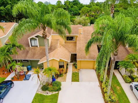 22506 Thousand Pines Lane Boca Raton FL 33428