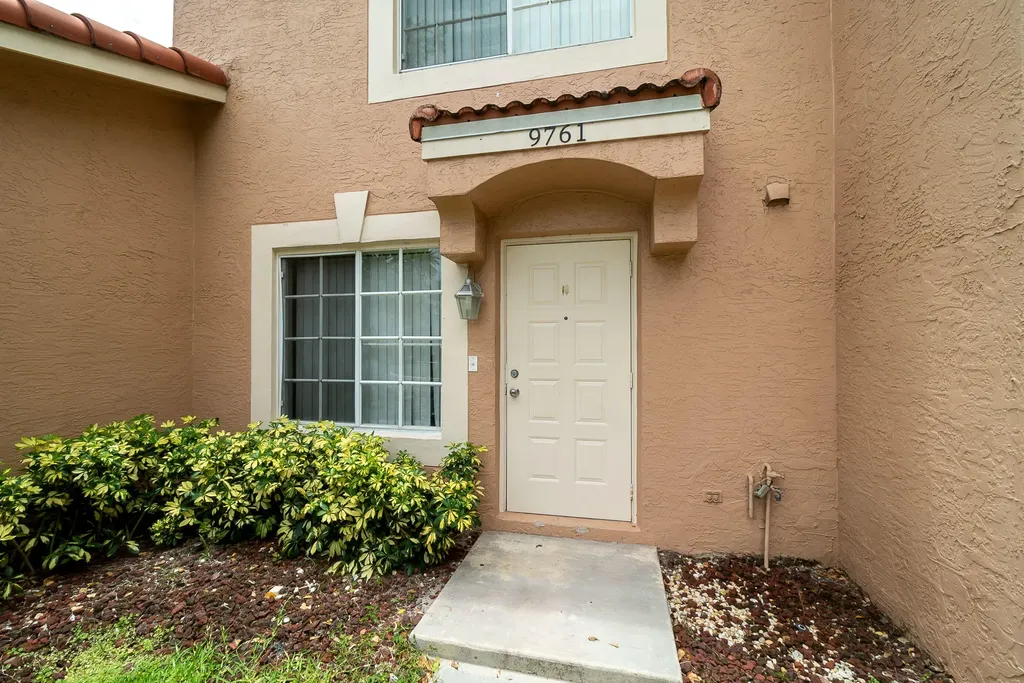 9761 Kamena Circle Boynton Beach FL 33436