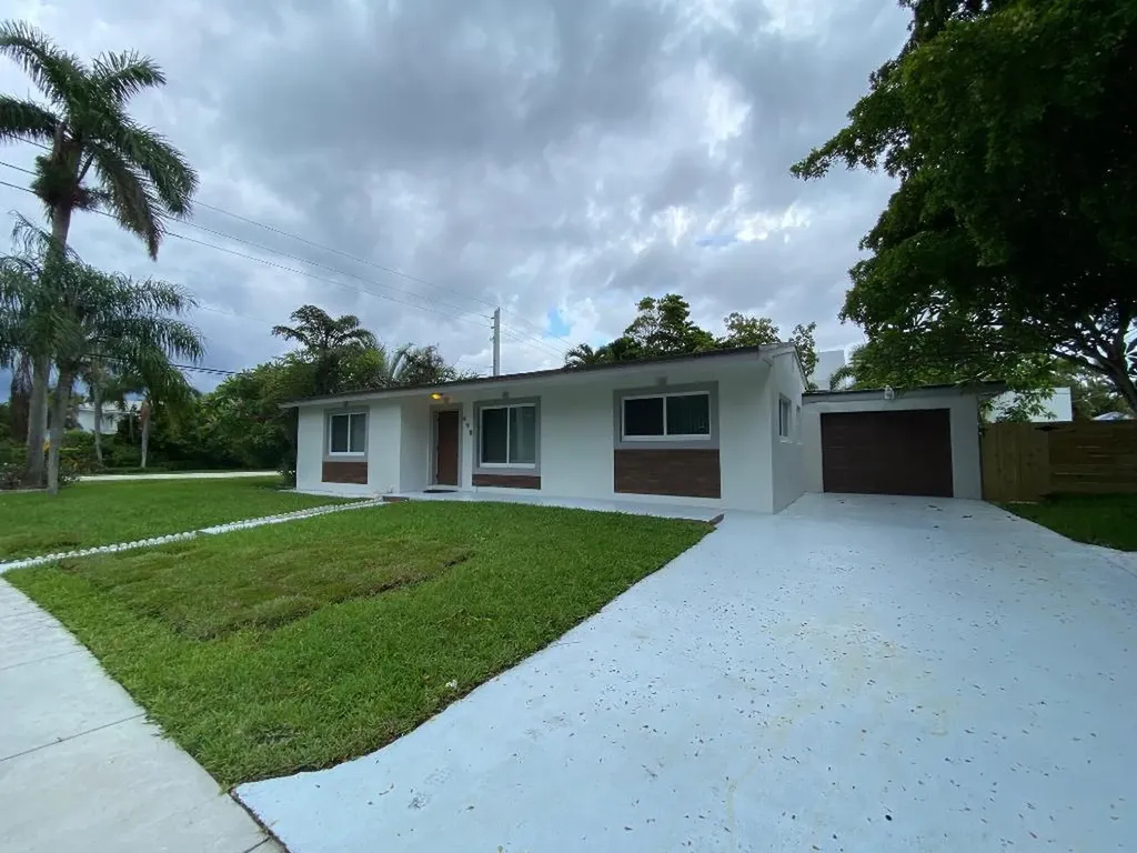 498 NE 14th Street Boca Raton FL 33432