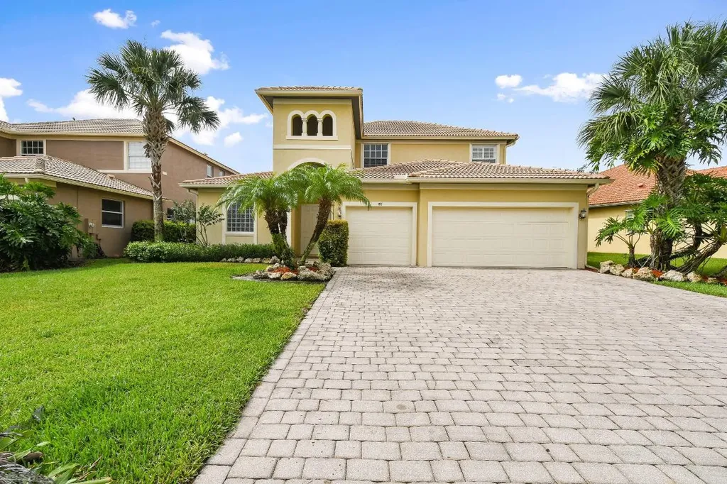 395 NW Sheffield Circle Port St Lucie FL 34983