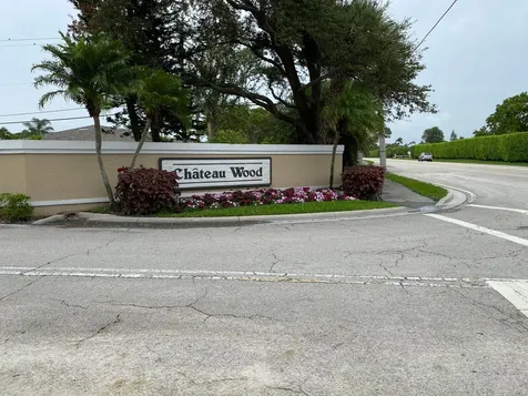 3900 Village Drive Delray Beach FL 33445
