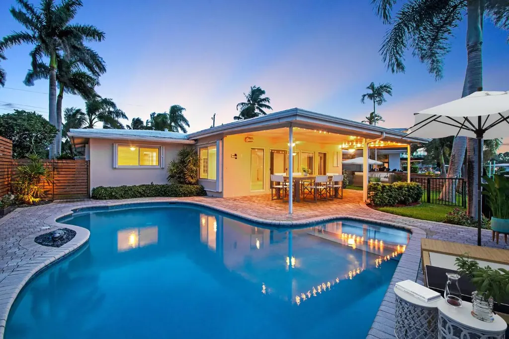 321 SE 13th Court Pompano Beach FL 33060