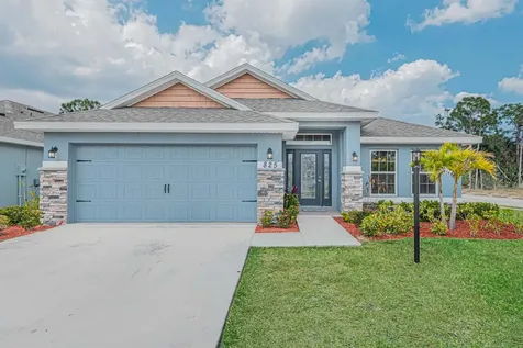 825 NE Whistling Duck Way Port St Lucie FL 34983