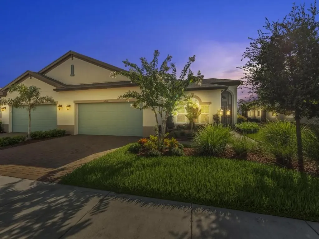 12800 SW Lake Fern Circle Port St Lucie FL 34987