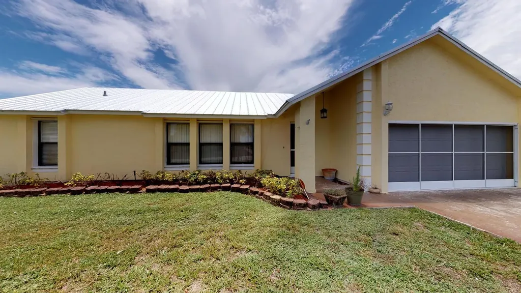 402 SE Inwood Avenue Port St Lucie FL 34984