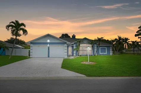 6824 Wadsworth Terrace Port St Lucie FL 34952