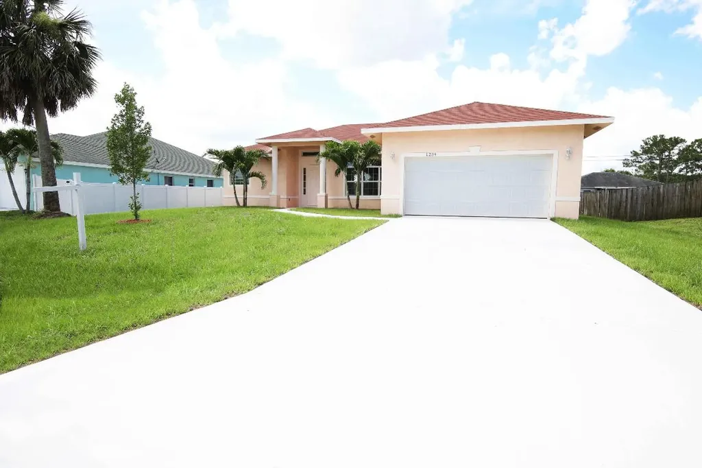 1234 SW Santiago Avenue Port St Lucie FL 34953