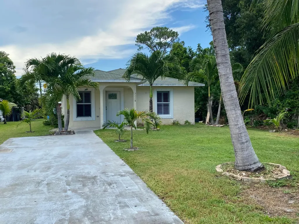 5118 SE Driftwood Avenue Stuart FL 34997