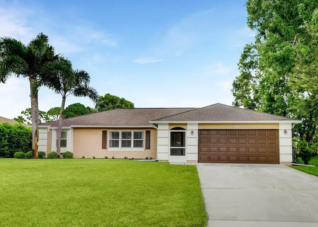 629 SE Stow Terrace Port St Lucie FL 34984