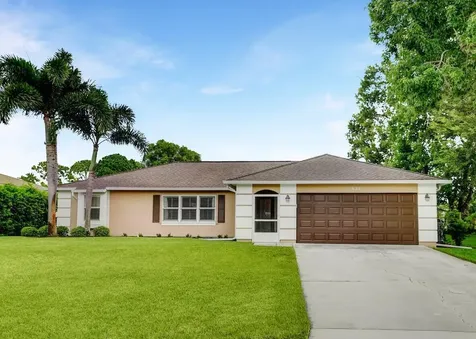 629 SE Stow Terrace Port St Lucie FL 34984