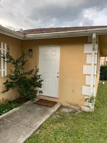 1271 White Pine Drive Wellington FL 33414