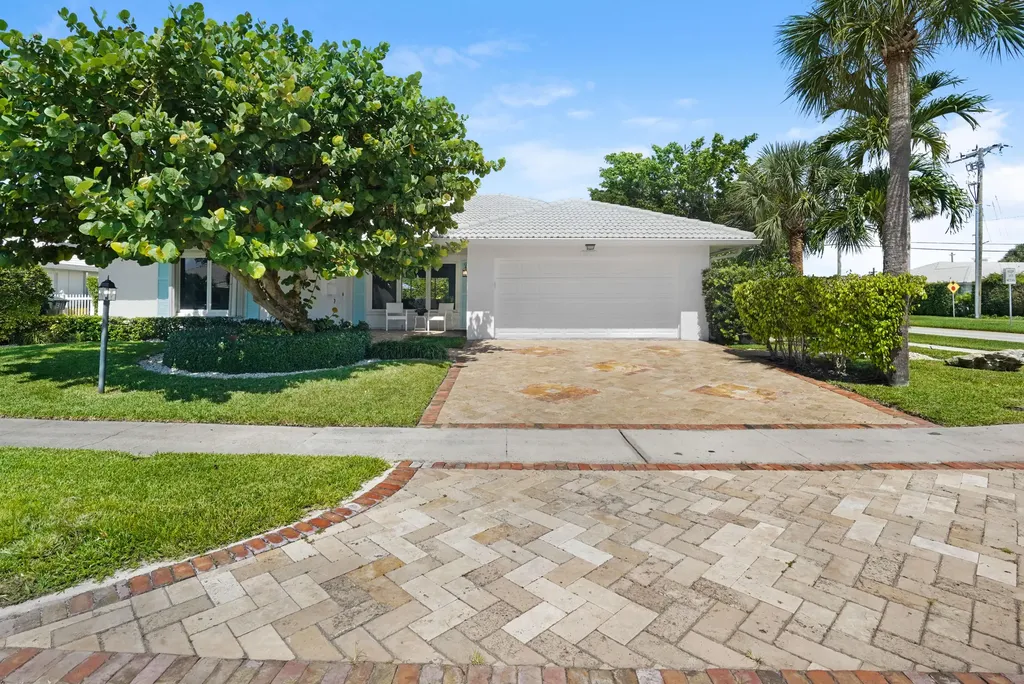 1301 SW Tamarind Way Boca Raton FL 33486