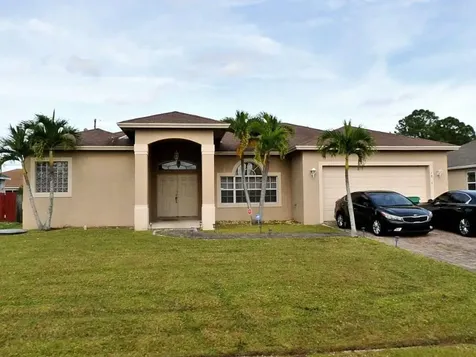 1025 SW Dartmouth Avenue Port St Lucie FL 34953