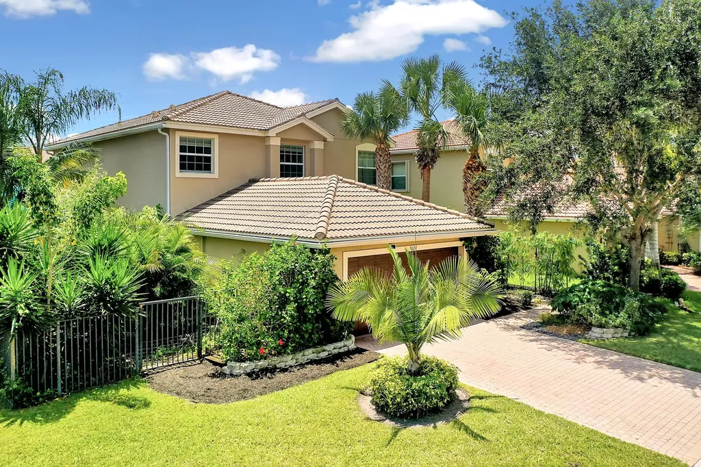 7624 Jewelwood Drive Boynton Beach FL 33437