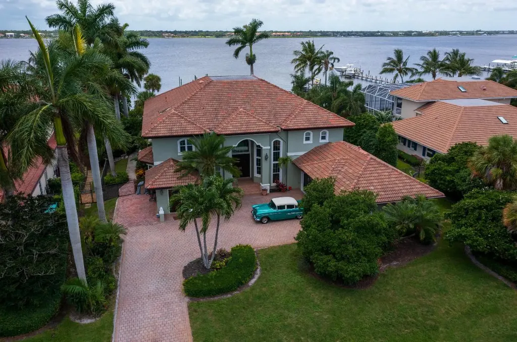 2362 NW Bay Colony Court Stuart FL 34994