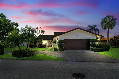 5701 Mulberry Drive Tamarac FL 33319