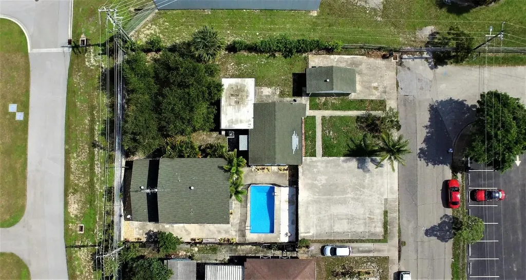 501 Sunrise Court Lake Worth Beach FL 33460
