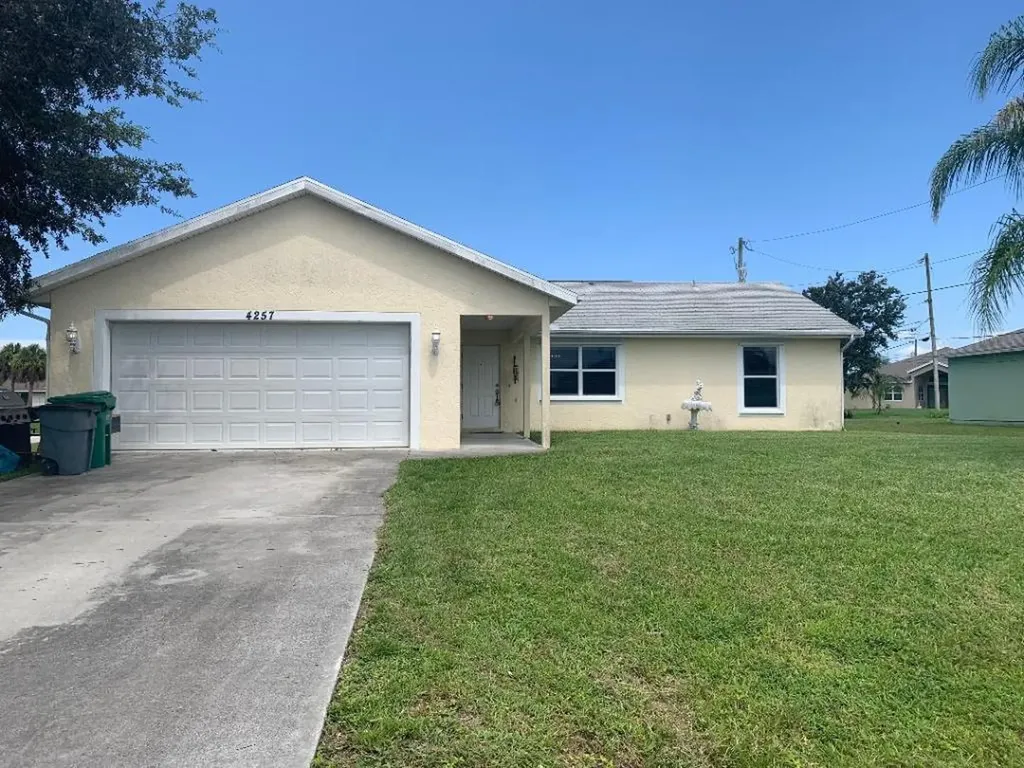 4257 SW Jarmer Road Port St Lucie FL 34953