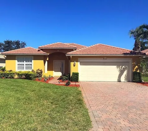 541 NW Waverly Circle Port St Lucie FL 34983