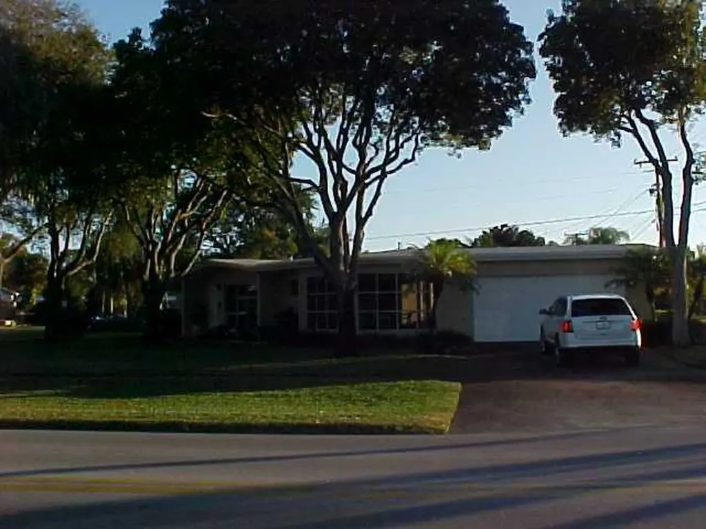 165 Ainsworth Circle Palm Springs FL 33461