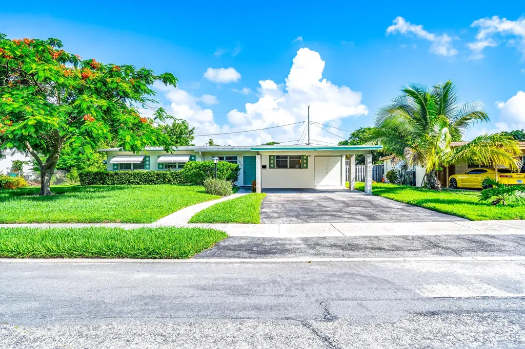 1314 Crest Drive Lake Worth Beach FL 33461